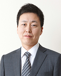 写真:ツネイシホールディングス株式会社 代表取締役社長 神原 宏達