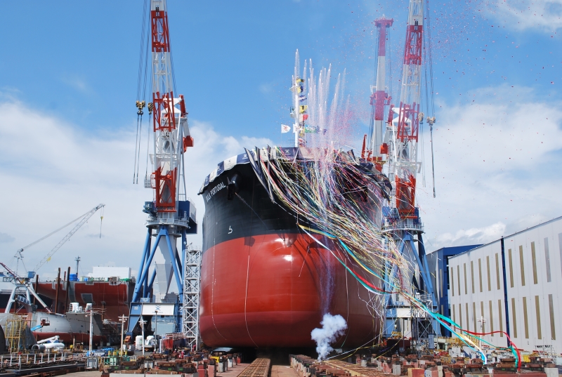 2014年4月2日午前10時20分より、8万トン級の命名進水式をライブ中継〜常石造船 広島県福山市 常石工場 第一船台