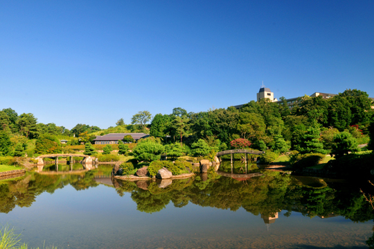 ホテル＆日本庭園（東林苑）