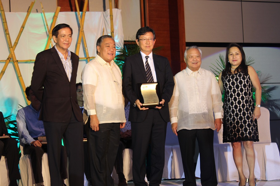 TSUNEISHI HEAVY INDUSTRIES (CEBU), Inc.がフィリピン・セブ市より最優秀企業および投資家賞を受賞