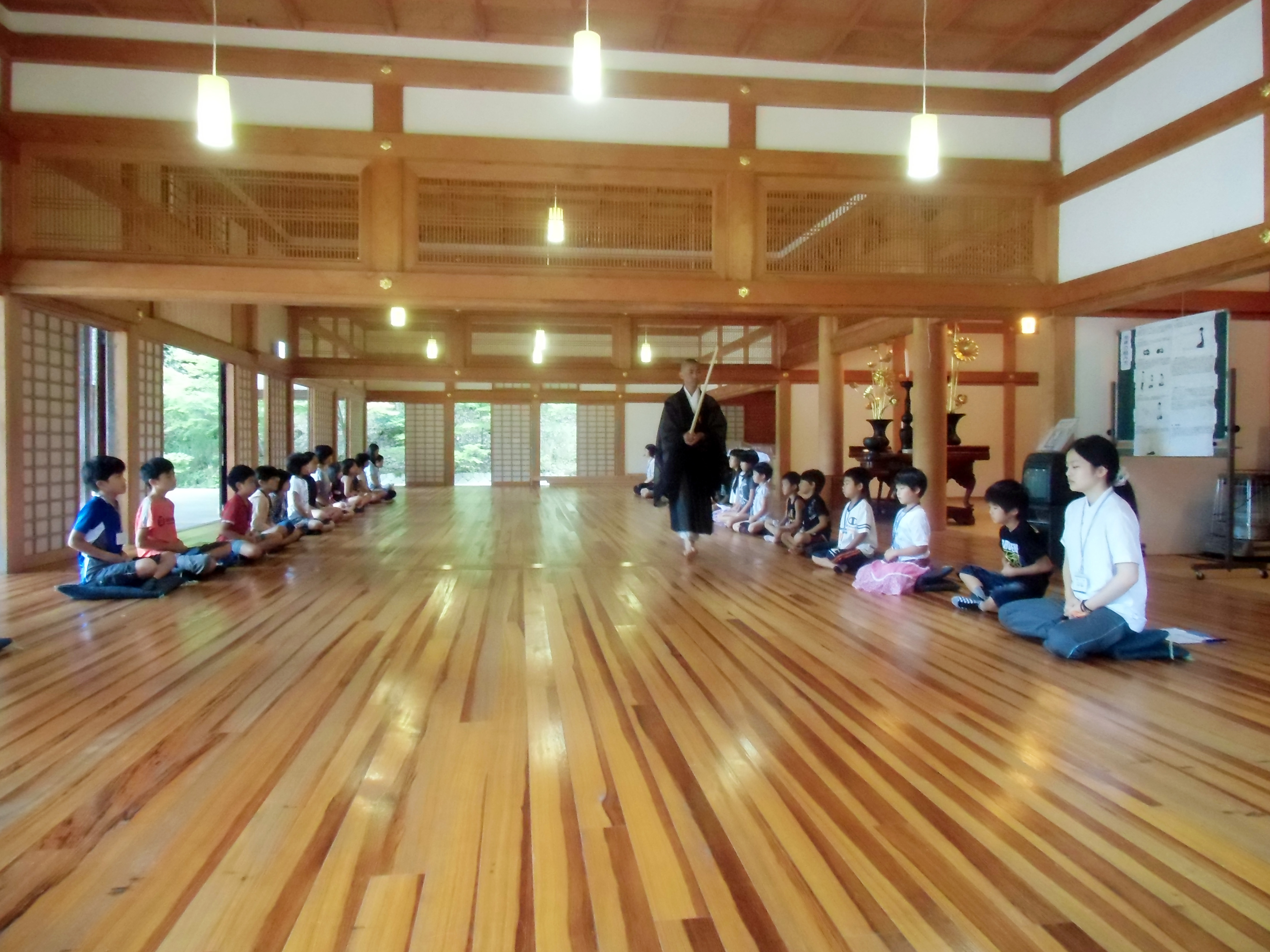 神石高原町「光信寺サマースクール」~子どもの健全育成に支援~ツネイシみらい財団