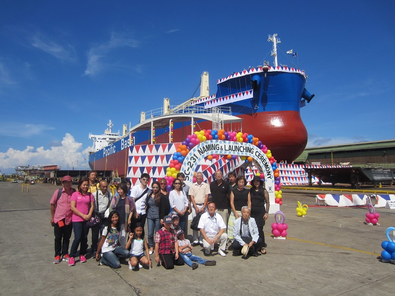 TSUNEISHI HEAVY INDUSTRIES (CEBU), Inc.,10月22日(水)5万8千トン級の貨物船“TESS58”の命名進水式にセブ日本人会を招待