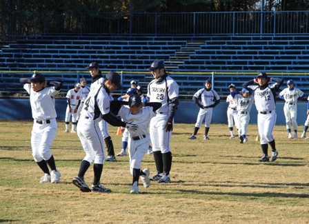 2015年1月17日に第2回ツネイシベースボールクリニック(小学生対象の野球教室)を開催~ツネイシ硬式野球部