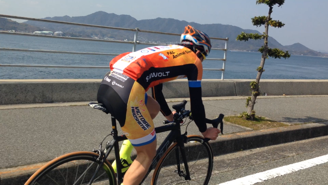 ロードレースチームが瀬戸内体験型宿泊施設「ツネイシしまなみビレッジ」でトレーニング~瀬戸内の温暖な環境でチーム力と体力を強化!