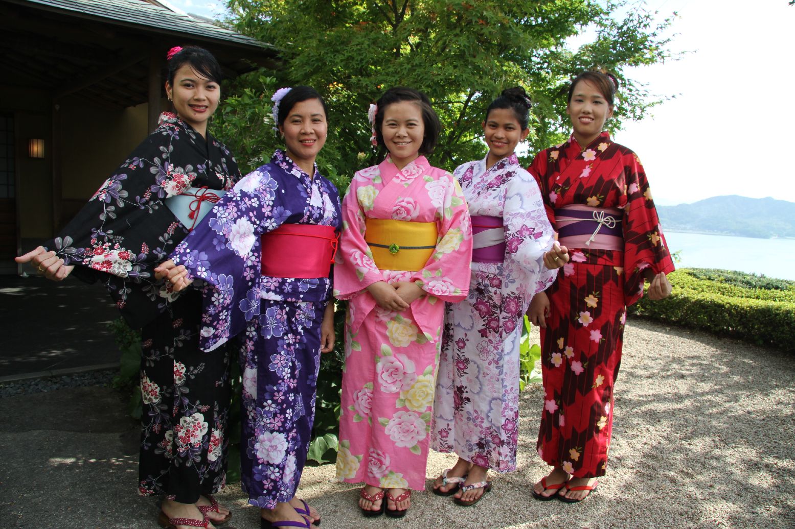 常石造船の海外グループ会社からの研修生「浴衣を着る会」で日本文化を体験