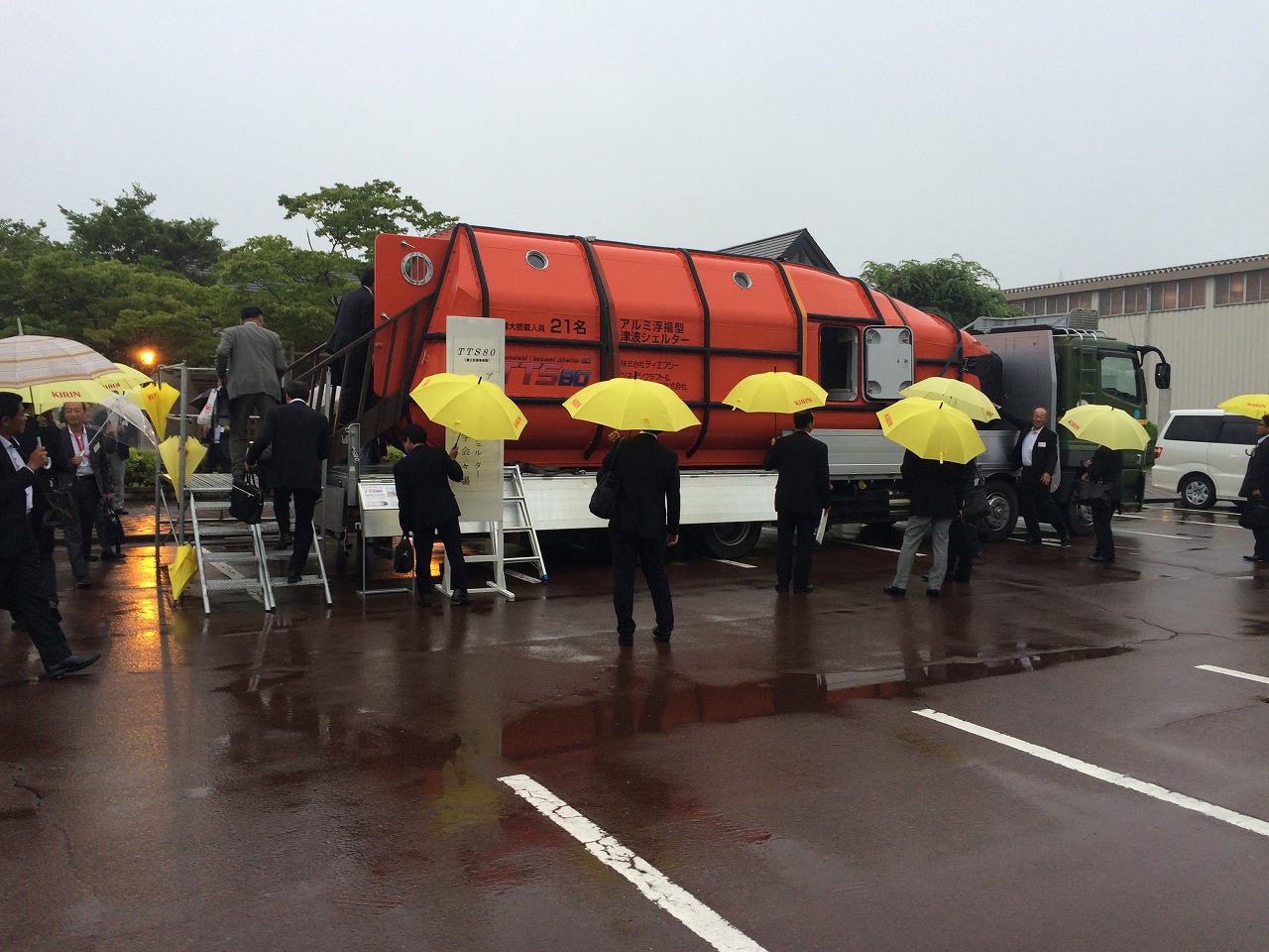 アルミ浮揚型津波シェルター「TTS80」を仙台で展示～常石商事