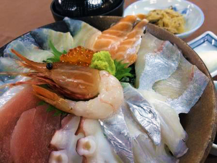神勝寺温泉昭和の湯、8月は“丼まつり”夏休みスペシャルコラボ・みろくの里の後の温泉が300円に!