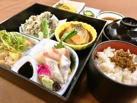 神勝寺温泉 昭和の湯でまんぞく満開!「春のレディースパック」<平日・女性限定/入浴料+お食事で1,500円>