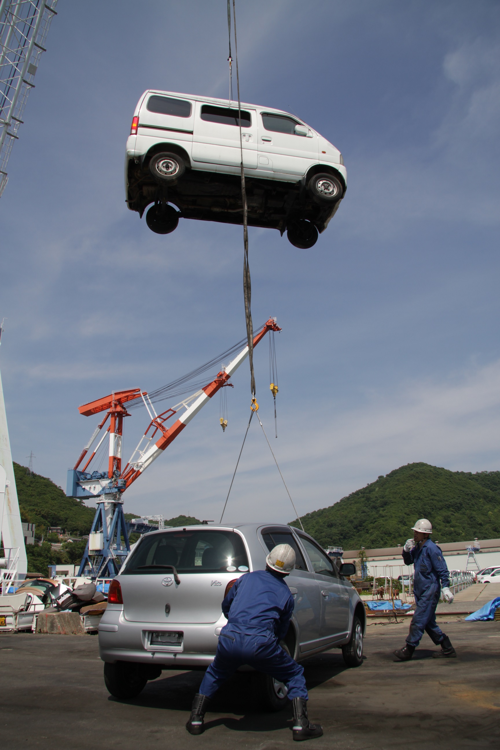 ツネイシCバリューズ、今年で13回目の離島支援活動~使用済み自動車回収