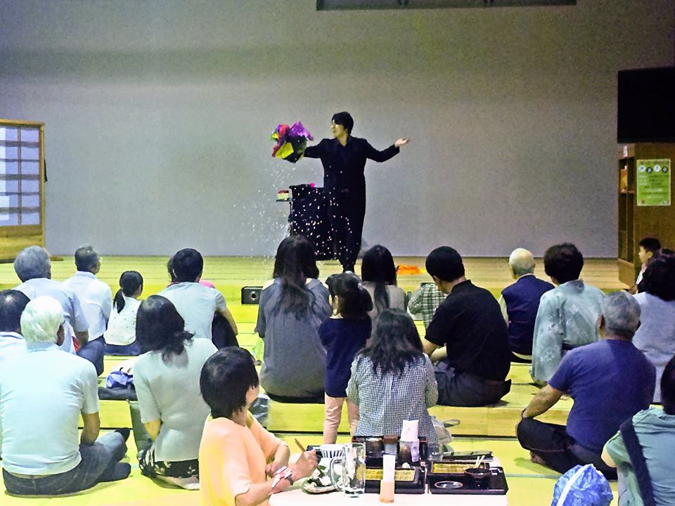 神勝寺温泉 昭和の湯 月に1度のマジックショー大盛況で終了!次回の「THE 3MENS MAGICSHOW」は6月26日(日)開催