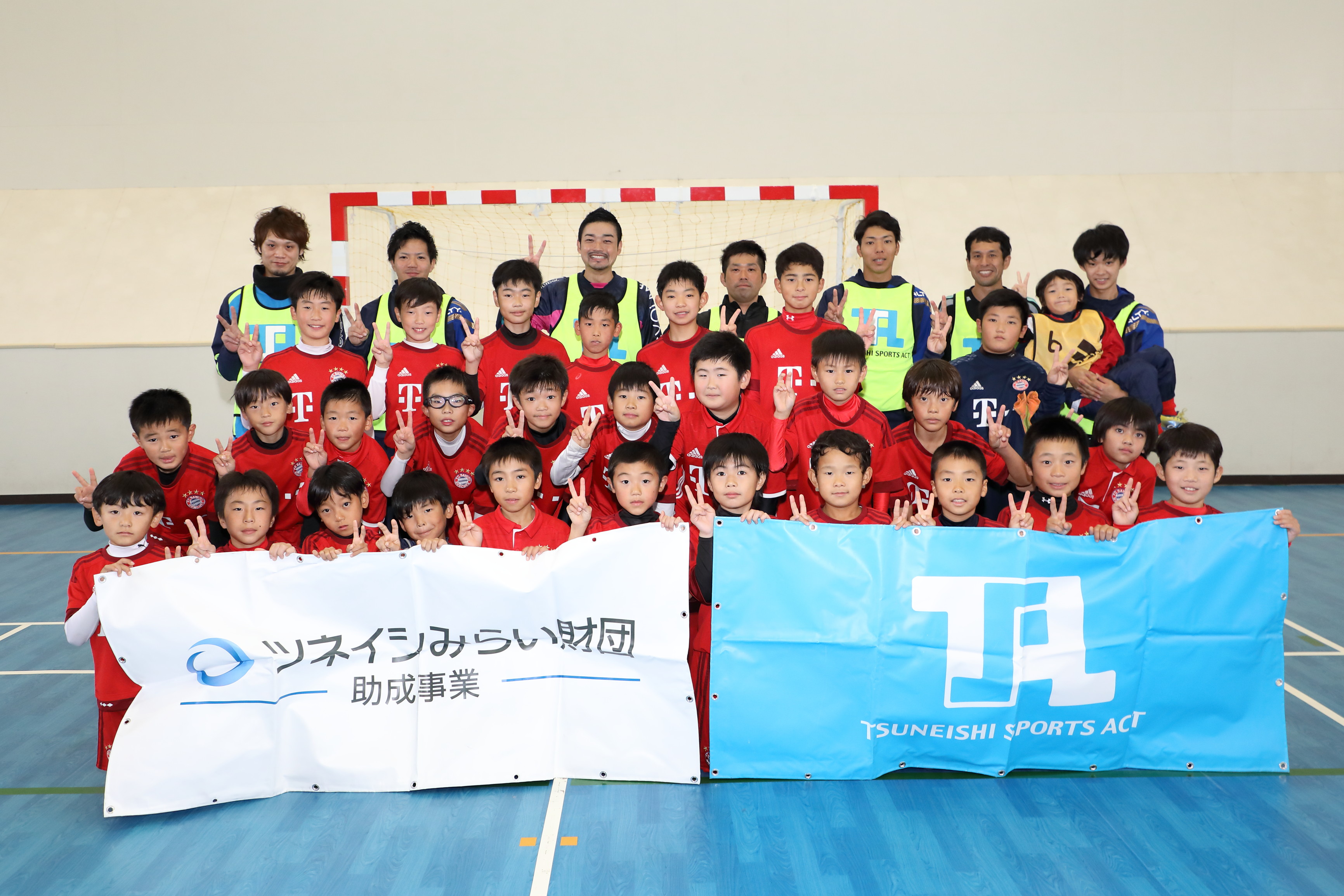 ［ツネイシ・スポーツアクト　トップアスリート招聘イベント］フットサル教室で技術とチームワークを学ぶ。元フットサル日本代表の北原亘氏を講師に開催