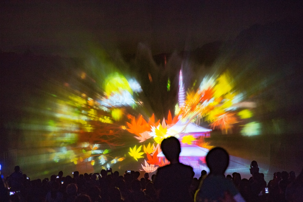 みろくの里ウインターイルミネーション「Music Illumination 音と光の遊園地」オープン3日目に来場者1万人突破!スプラッシュシアターが大人気